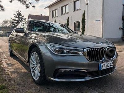 Usado BMW 730 Sport Line 265 CV (194 kW) 2017 Plateado Berlina