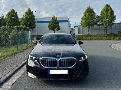 Gebraucht BMW 520 M Sport 197 PS (144 kW) 2024 Schwarz Limousine