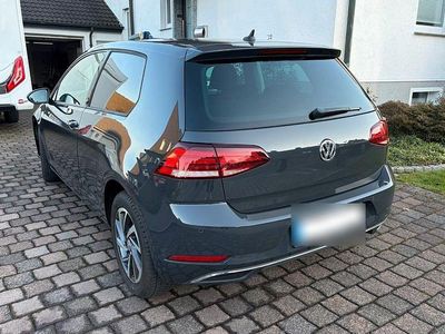 Gebraucht VW Golf VII Sound 110 PS (80 kW) 2017 Grau Limousine