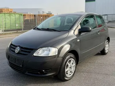 Gebraucht VW Fox Basis 54 PS (39 kW) 2007 Grau Kleinwagen