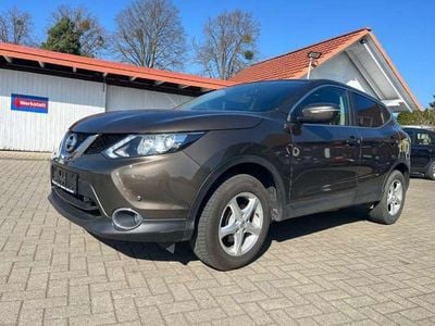 Beige Gebraucht 2014 Nissan Qashqai SUV | 8.950 € (Fairer Preis)
