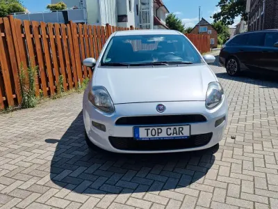 Gebraucht Fiat Punto Easy 69 PS (50 kW) 2012 Weiß Kleinwagen