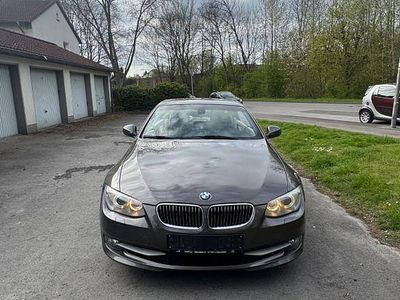 Gebraucht BMW 325 Cabriolet 218 PS (160 kW) 2010 Braun Cabrio