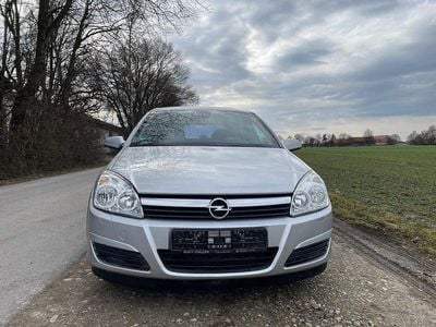 Usata Opel Astra 105 CV (77 kW) 2005 Argento Berlina