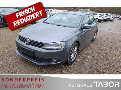 Gebraucht VW Jetta 105 PS (77 kW) 2012 Platinum grey Limousine