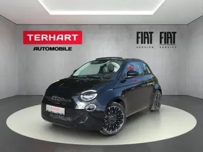 Neu Fiat 500e Red 86 kW (118 PS) 2025 Schwarz Cabrio