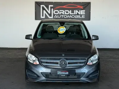 Gebraucht Mercedes B180 122 PS (89 kW) 2017 Grau Kleinwagen