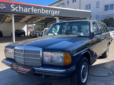Gebraucht Mercedes 240 72 PS (52 kW) 1984 Blau Limousine