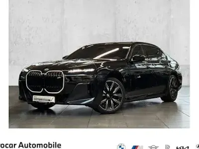 Second-hand BMW M760e Comfort Edition 571 CP (419 kW) 2024 Negru Berlinǎ