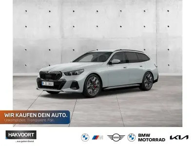 Gebraucht BMW i5 M Sport 250 kW (340 PS) 2025 M brooklyn grau Kombi