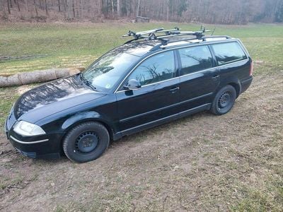 Gebraucht VW Passat 101 PS (74 kW) 2005 Schwarz Kombi