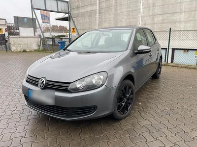 Gebraucht VW Golf VI 102 PS (75 kW) 2010 Grau Kleinwagen