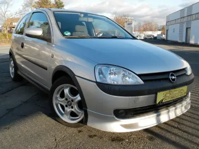 Używany Opel Corsa 75 KM (55 kW) 2002 Srebrny Hatchback
