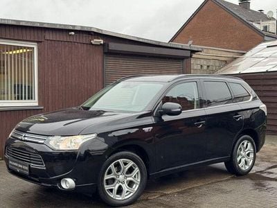 Second-hand Mitsubishi Outlander P-HEV Instyle 203 CP (149 kW) 2014 Negru SUV