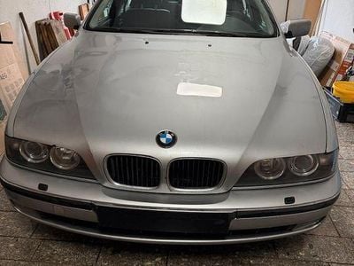 Silber Gebraucht 1996 BMW 528 Limousine | 2.300 €