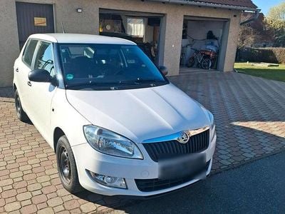 Gebraucht Skoda Fabia 60 PS (44 kW) 2014 Weiß Kleinwagen