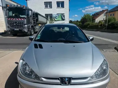 Gebraucht Peugeot 206 110 PS (80 kW) 2003 Silber Kleinwagen