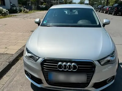 Gebraucht Audi A1 Sportback 122 PS (89 kW) 2013 Silber Kleinwagen