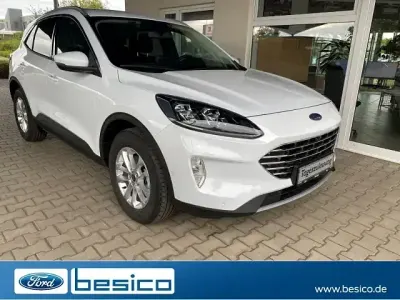 Gebraucht Ford Kuga Titanium X 120 PS (88 kW) 2023 Frostweiß (weiss) SUV