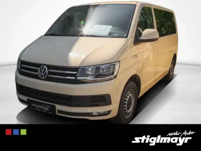 Gebraucht VW Caravelle Comfortline 150 PS (110 kW) 2019 Hellelfenbein Van