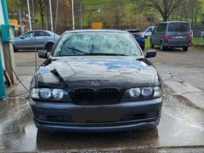 BMW 528