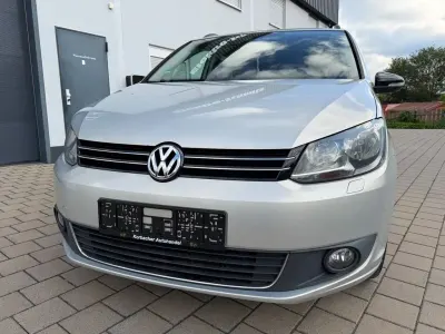 Gebraucht VW Touran Match 105 PS (77 kW) 2012 Silber Van / Kleinbus