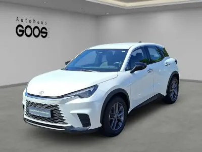 Gebraucht Lexus LBX 136 PS (100 kW) 2024 Weiß SUV