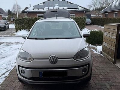 Weiß Gebraucht 2014 VW cross up! Kleinwagen | 8.000 € (Fairer Preis)