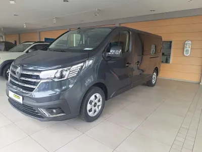 Neu Renault Trafic Evolution 150 PS (110 kW) 2026 Grau Van / Kleinbus