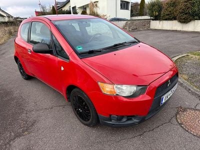 Usata Mitsubishi Colt 75 CV (55 kW) 2009 Rosso Utilitaria