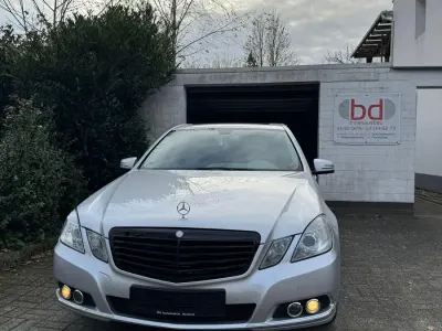 Gebraucht Mercedes E300 231 PS (169 kW) 2010 Silber Limousine