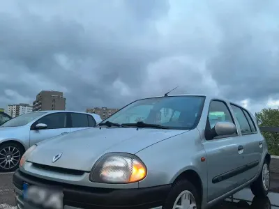 Używany Renault Clio II 90 KM (66 kW) 1999 Szary Hatchback