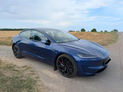 Gebraucht Tesla Model 3 Performance 338 kW (460 PS) 2025 Blau Limousine