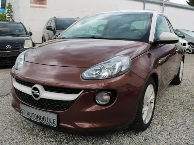 Gebraucht Opel Adam 101 PS (74 kW) 2019 Robin red/ u:cupcake brown Kleinwagen