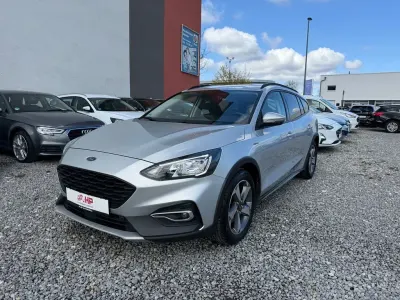 Używany Ford Focus Active 120 KM (88 kW) 2022 Srebrny Sedan/Limuzyna