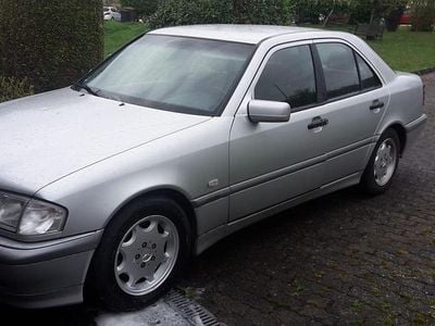 Mercedes C180