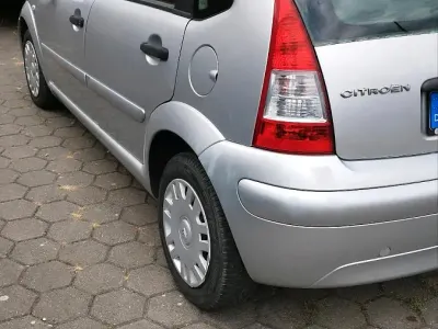 Gebraucht Citroën C3 60 PS (44 kW) 2009 Grün Limousine