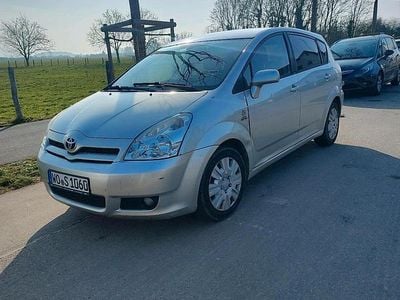 Gebraucht Toyota Corolla Verso 136 PS (100 kW) 2006 Silber Van / Kleinbus
