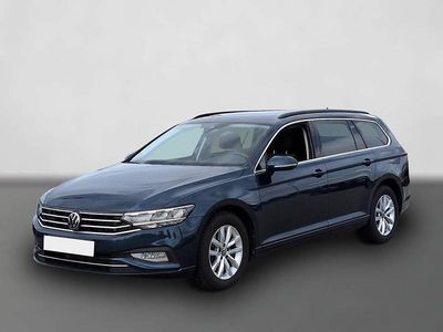 Gebraucht VW Passat R 150 PS (110 kW) 2023 Blau Kombi