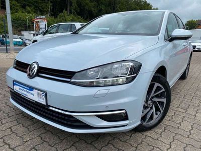 White silver metallic Gebraucht 2017 VW Golf VII Sound Limousine | 12.450 € (Fairer Preis)