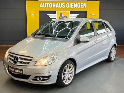 Gebraucht Mercedes B180 109 PS (80 kW) 2009 Silber Van / Kleinbus