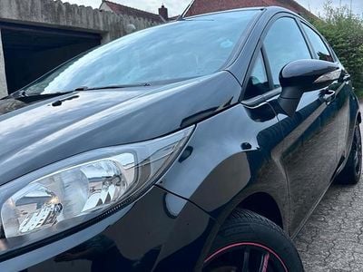 Second-hand Ford Fiesta 101 CP (74 kW) 2013 Negru Hatchback