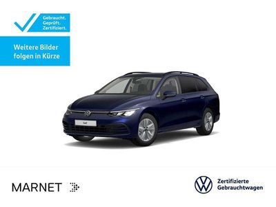 Gebraucht VW Golf VIII Life 150 PS (110 kW) 2022 Atlantik blue metallic Kombi