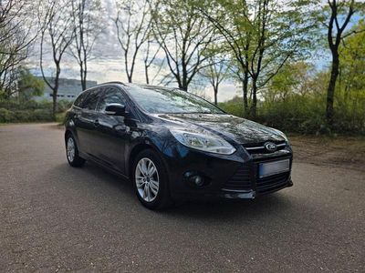 Usata Ford Focus Trend 101 CV (74 kW) 2013 Nero Berlina