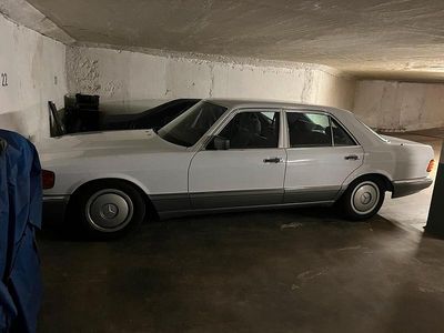 Second-hand Mercedes E300 188 CP (138 kW) 1988 Alb Berlinǎ
