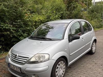 Silber Gebraucht 2004 Citroën C3 Exclusive Kleinwagen | 1.500 € (Etwas zu teuer)