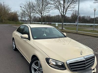 Gebraucht Mercedes E200 150 PS (110 kW) 2018 Gelb Limousine