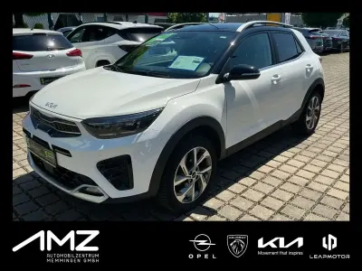 Gebraucht Kia Stonic GT-Line 120 PS (88 kW) 2023 (bud) schneeweiss/schwarz SUV