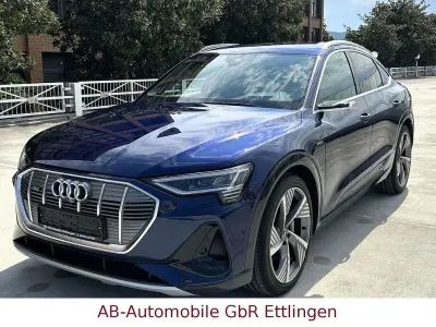 Gebraucht Audi e-tron Sportback Comfort 300 kW (408 PS) 2022 Navarrablau metallic SUV