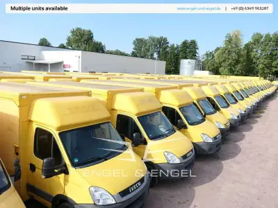 Second-hand Iveco Daily 106 CP (77 kW) 2011 Galben Berlinǎ